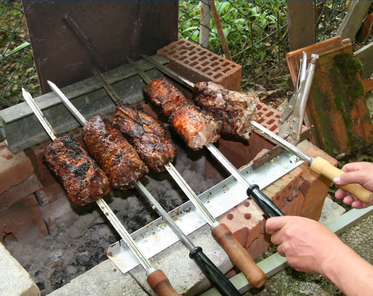 Grilled beef with crisp edges served as a steak plate